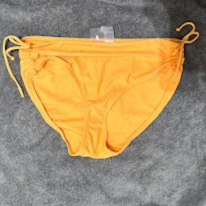 swimwear bottoms size  NWOT but still has pantyliner in place